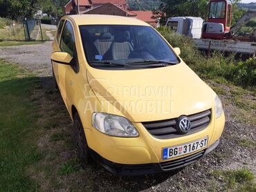Volkswagen Fox , 1.800 €, 2009. Hečbek, Benzin | 1200 cm3, 210.000 km, 40kW (54 KS), Manuelni 5 brzina, 2/3 vrata, 5 sedišta, Beograd