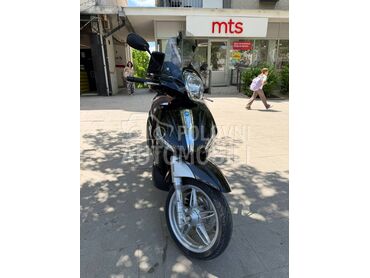 Piaggio Beverly 350 ABS, 4.350 €, 2018. , 330 cm3, 15.153 km, 22kW (30 KS), Scooter, Lazarevac