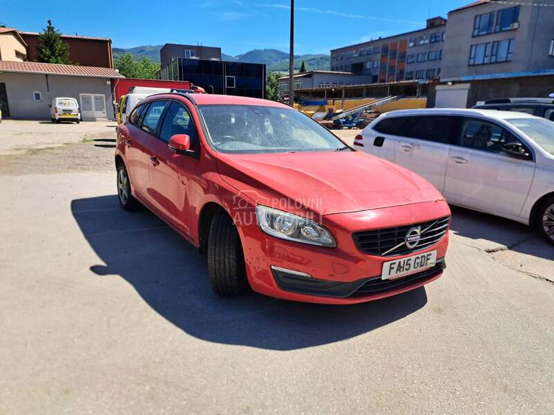 Volvo V60 2.0 2016. god. -  kompletan auto u delovima