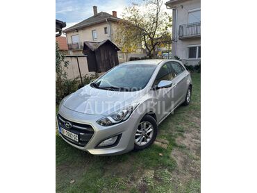 Hyundai i30 i30 CRDI 1.6, 7.100 €, 2015. Hečbek, Dizel | 1582 cm3, 217.534 km, 81kW (110 KS), Manuelni 6 brzina, 4/5 vrata, 5 sedišta, Busije