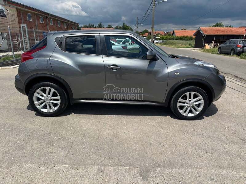 Nissan Juke 2010 photo 4