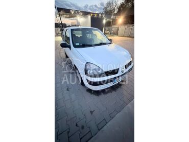 Renault Clio II (može zamena), 650 €, 2004. Hečbek, Dizel | 1461 cm3, 350.000 km, 48kW (65 KS), Manuelni 5 brzina, 2/3 vrata, 5 sedišta, Mramorak