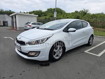 Kia pro_cee`d 1.4 (može zamena), 6.500 €, 2015. Hečbek, Benzin | 1389 cm3, 45.500 km, 73kW (99 KS), Manuelni 5 brzina, 2/3 vrata, 5 sedišta, Kaluđerica