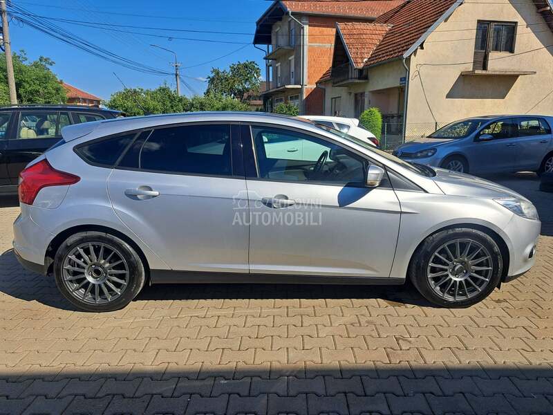 Ford Focus 2011 photo 5