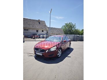 Volvo S60 , 6.700 €, 2011. Limuzina, Dizel | 1984 cm3, 345.734 km, 120kW (163 KS), Manuelni 6 brzina, 4/5 vrata, 5 sedišta, Feketić