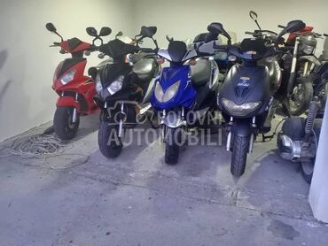 Sprint ezakli, 600 €, 2011. , 49 cm3, 13.587 km, 3kW (4 KS), Scooter, Batočina