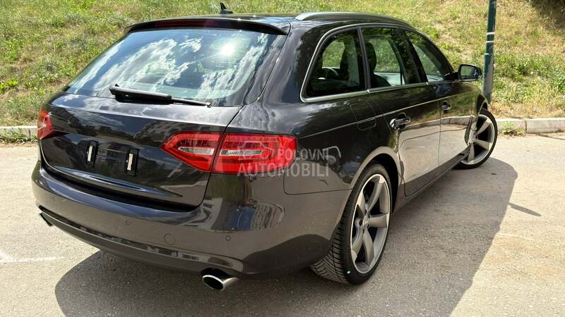 Audi A4 2012 photo 3