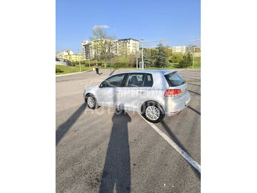 Volkswagen Golf 6 TSI (može zamena), 5.200 €, 2011. Limuzina, Benzin | 1197 cm3, 261.000 km, 77kW (105 KS), Manuelni 6 brzina, 4/5 vrata, 5 sedišta, Loznica