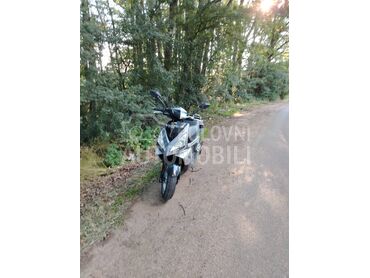 Peugeot speedfight 3 (može zamena), 1.000 €, 2009. , 49 cm3, 25.000 km, 2kW (3 KS), Scooter, Kruševac