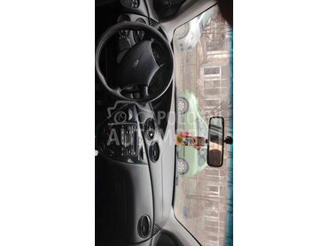Ford Focus  (može zamena), 800 €, 2001. Limuzina, Benzin | 1800 cm3, 275.389 km, 85kW (116 KS), Manuelni 5 brzina, 4/5 vrata, 5 sedišta, Novi Sad