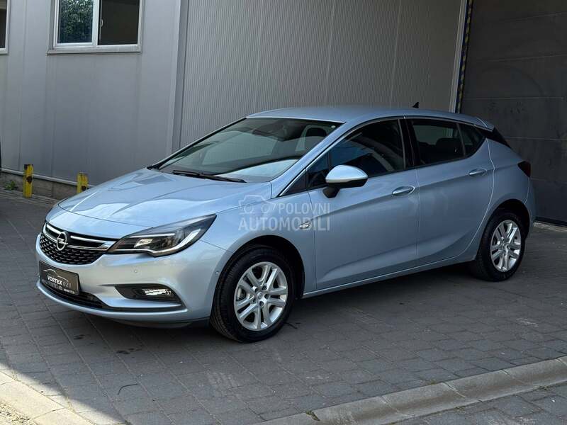 Opel Astra K 2019 photo 3