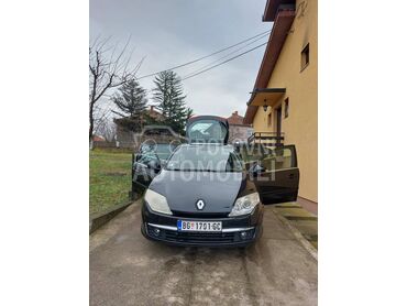 Renault Laguna , 3.800 €, 2008. Limuzina, Dizel | 2000 cm3, 182.452 km, 127kW (173 KS), Manuelni 6 brzina, 4/5 vrata, 5 sedišta, Lazarevac