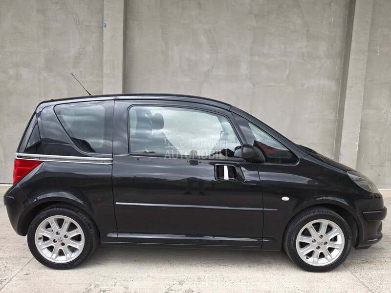 Peugeot 1007 2007 photo 4