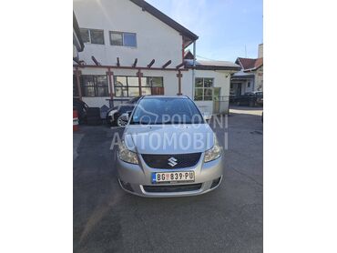 Suzuki SX4 , 2.900 €, 2008. Limuzina, Benzin | 1586 cm3, 290.000 km, 79kW (107 KS), Manuelni 5 brzina, 4/5 vrata, 5 sedišta, Beograd