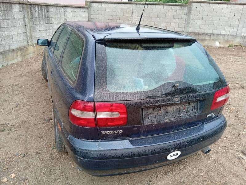 branik za Volvo V40 od 1996. do 2005. god.