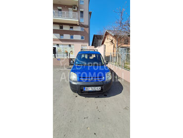 Citroen Berlingo  (može zamena), 2.600 €, 2008. Pickup, Dizel | 1600 cm3, 260.000 km, 55kW (75 KS), Manuelni 5 brzina, 4/5 vrata, 5 sedišta, Lazarevac