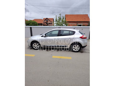 Renault Megane  (može zamena), 3.900 €, 2009. Hečbek, Dizel | 1461 cm3, 230.000 km, 81kW (110 KS), Manuelni 6 brzina, 4/5 vrata, 5 sedišta, Niš