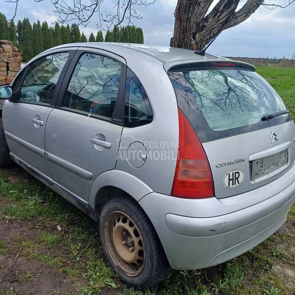 Citroen C3 1.4hdi 2004. god. -  kompletan auto u delovima