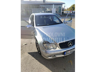 Mercedes Benz C 320 c320 (može zamena), 4.850 €, 2006. Limuzina, Dizel | 2987 cm3, 285.224 km, 165kW (224 KS), Manuelni 6 brzina, 4/5 vrata, 5 sedišta, Titel