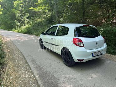 Renault Clio clio3 (može zamena), 2.600 €, 2011. Limuzina, Dizel | 1499 cm3, 266.000 km, 66kW (90 KS), Manuelni 5 brzina, 2/3 vrata, 4 sedišta, Aranđelovac