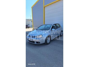 Volkswagen Golf 5 , 3.100 €, 2004. Hečbek, Dizel | 1896 cm3, 242.528 km, 77kW (105 KS), Manuelni 5 brzina, 2/3 vrata, 5 sedišta, Lešnica