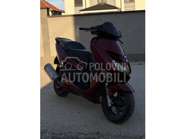 Aprilia Leonardo (može zamena), Po dogovoru, 2003. , 249 cm3, 17.000 km, 15kW (20 KS), Scooter, Sjenica