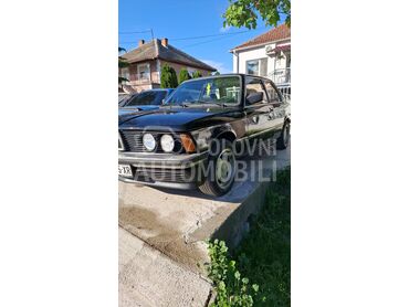 BMW 318 , 8.000 €, 1982. Limuzina, Benzin | 1800 cm3, 100.000 km, 77kW (105 KS), Manuelni 4 brzine, 2/3 vrata, 5 sedišta, Banovo Brdo