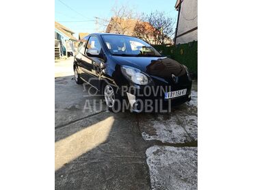 Renault Twingo  (može zamena), 2.850 €, 2010. Kupe, Benzin | 1149 cm3, 175.000 km, 56kW (76 KS), Manuelni 5 brzina, 2/3 vrata, 4 sedišta, Vranje