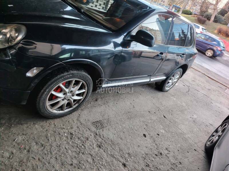 Porsche Cayenne turbo 2006. god. -  kompletan auto u delovima