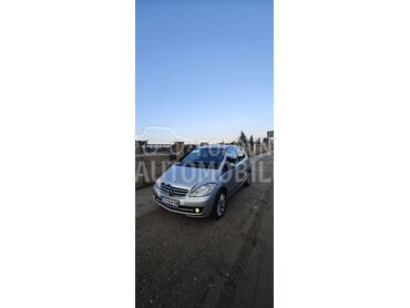 Mercedes Benz A 150 w169 (može zamena), 3.800 €, 2008. Limuzina, Benzin | 1500 cm3, 211.000 km, 66kW (90 KS), Manuelni 5 brzina, 4/5 vrata, 5 sedišta, Trstenik