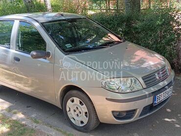 Fiat Punto 1.2 8v,kupljen ovde, 2.250 €, 2009. Hečbek, Benzin | 1242 cm3, 76.000 km, 44kW (60 KS), Manuelni 5 brzina, 4/5 vrata, 5 sedišta, Novi Beograd