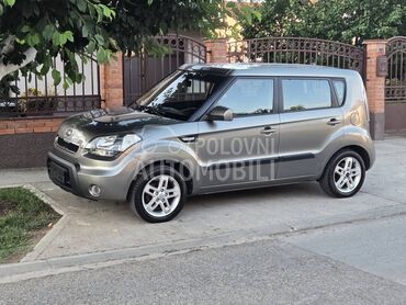 Kia Soul 1.6, 5.190 €, 2012. Hečbek, Benzin | 1591 cm3, 174.000 km, 93kW (126 KS), Manuelni 5 brzina, 4/5 vrata, 5 sedišta, Ruma