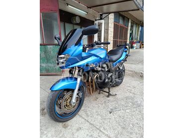 Kawasaki ZR7S, 2.500 €, 2003. , 739 cm3, 46.100 km, 56kW (76 KS), Touring, Užice
