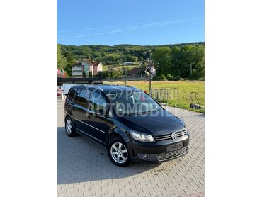 Volkswagen Touran Dioda/Ful/7 sed/Reg (može zamena), 6.500 €, 2011. Monovolumen (MiniVan), Dizel | 1598 cm3, 238.800 km, 77kW (105 KS), Automatski / poluautomatski, 4/5 vrata, 7 sedišta, Novi Pazar