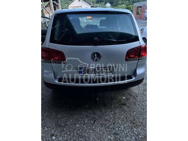 Volkswagen Touareg R5, 5.300 €, 2005. Džip/SUV, Dizel | 2460 cm3, 260.000 km, 128kW (174 KS), Manuelni 6 brzina, 4/5 vrata, 5 sedišta, Svilajnac