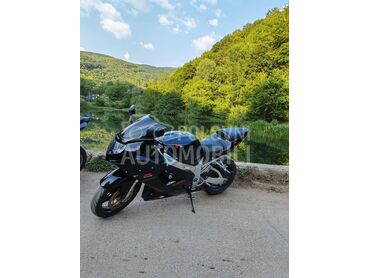 Suzuki gsxr 750 k2 (može zamena), 3.850 €, 2002. , 750 cm3, 41.000 km, 104kW (141 KS), Sport / Super sport, Aleksinac