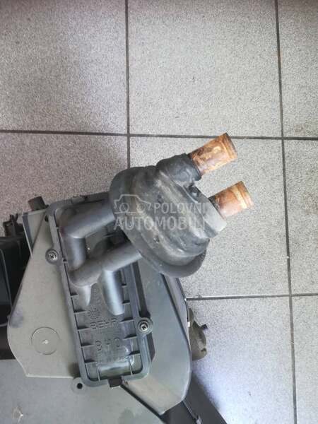 Mali hladnjak za Audi A4 od 1997. do 2001. god.