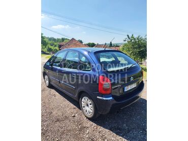 Citroen Xsara Picasso 1.6HDi, 850 €, 2005. Monovolumen (MiniVan), Dizel | 1560 cm3, 254.500 km, 80kW (109 KS), Manuelni 5 brzina, 4/5 vrata, 5 sedišta, Aranđelovac