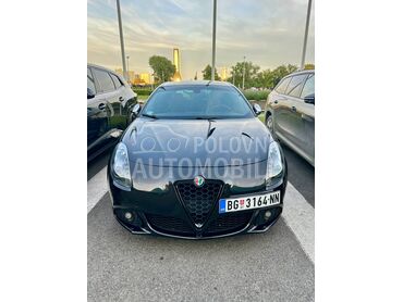 Alfa Romeo Giulietta QV (može zamena), 9.000 €, 2010. Hečbek, Benzin | 1742 cm3, 250.000 km, 173kW (235 KS), Manuelni 6 brzina, 4/5 vrata, 5 sedišta, Novi Beograd