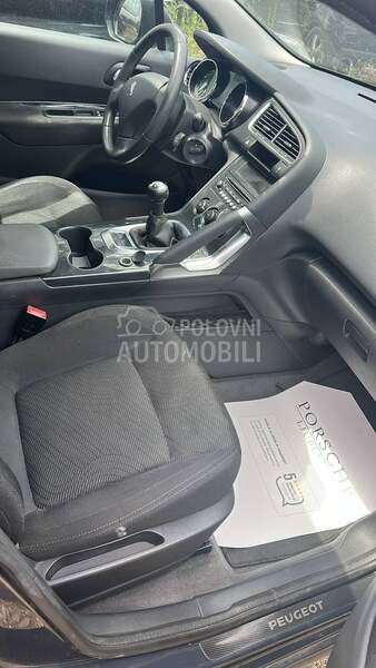 Enterijer, sedista,volan,ekran za Peugeot 3008 od 2009. do 2013. god.