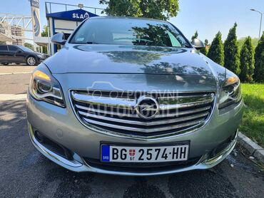 Opel Insignia , 7.599 €, 2014. Limuzina, Dizel | 1956 cm3, 256.000 km, 81kW (110 KS), Automatski / poluautomatski, 4/5 vrata, 5 sedišta, Banjica