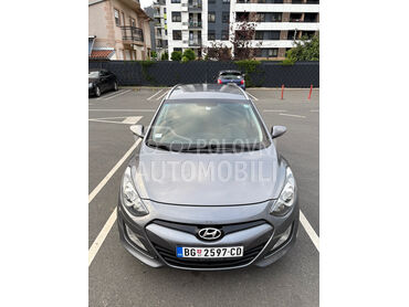 Hyundai i30 Wagon (može zamena), 6.500 €, 2013. Karavan, Benzin | 1591 cm3, 150.000 km, 95kW (129 KS), Automatski / poluautomatski, 4/5 vrata, 5 sedišta, Zemun