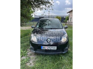 Renault Twingo 1.5 dci sport, 3.550 €, 2011. Kupe, Dizel | 1461 cm3, 185.755 km, 64kW (87 KS), Manuelni 5 brzina, 2/3 vrata, 4 sedišta, Beograd