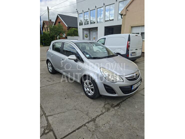 Opel Corsa D 1.2, 4.200 €, 2013. Hečbek, Benzin | 1229 cm3, 204.757 km, 63kW (86 KS), Manuelni 5 brzina, 4/5 vrata, 5 sedišta, Beograd
