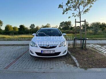 Opel Astra J , 5.600 €, 2010. Hečbek, Dizel | 1956 cm3, 208.467 km, 118kW (160 KS), Manuelni 6 brzina, 4/5 vrata, 5 sedišta, Novi Sad