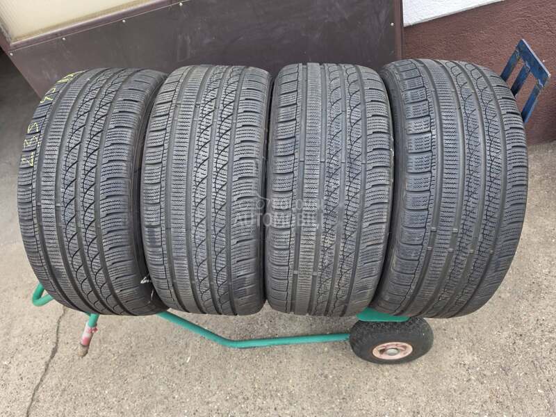 Rotalla 235/45 R17 Zimska