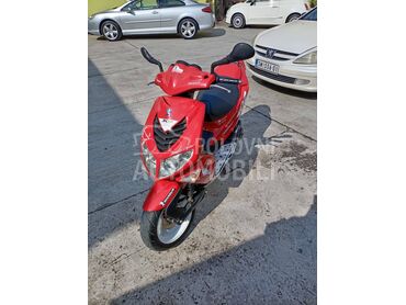 Peugeot speedfight2, 1.800 €, 2024. , 49 cm3, 26.541 km, 4kW (5 KS), Scooter, Sremska Mitrovica