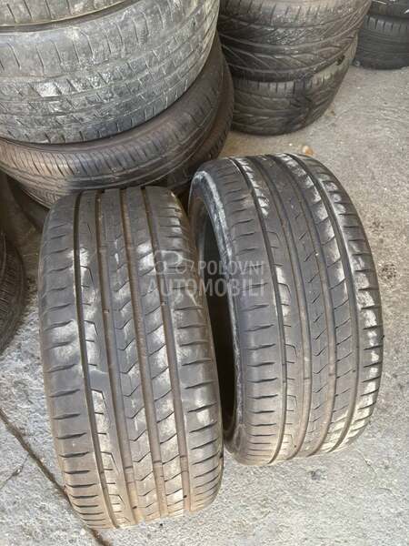 Continental 235/45 R17 Letnja