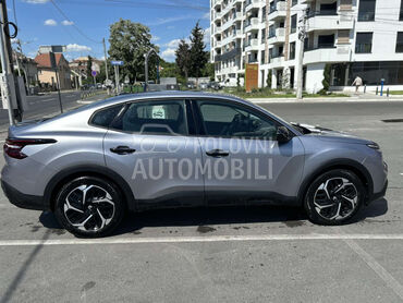 Citroen C4X , 19.000 €, 2023. Limuzina, Benzin | 1199 cm3, 20.700 km, 75kW (102 KS), Manuelni 6 brzina, 4/5 vrata, 5 sedišta, Beograd