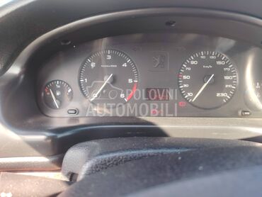 Peugeot 406 2.0 hdi, 1.300 €, 2003. Limuzina, Dizel | 1997 cm3, 380.000 km, 66kW (90 KS), Manuelni 5 brzina, 4/5 vrata, 5 sedišta, Batajnica
